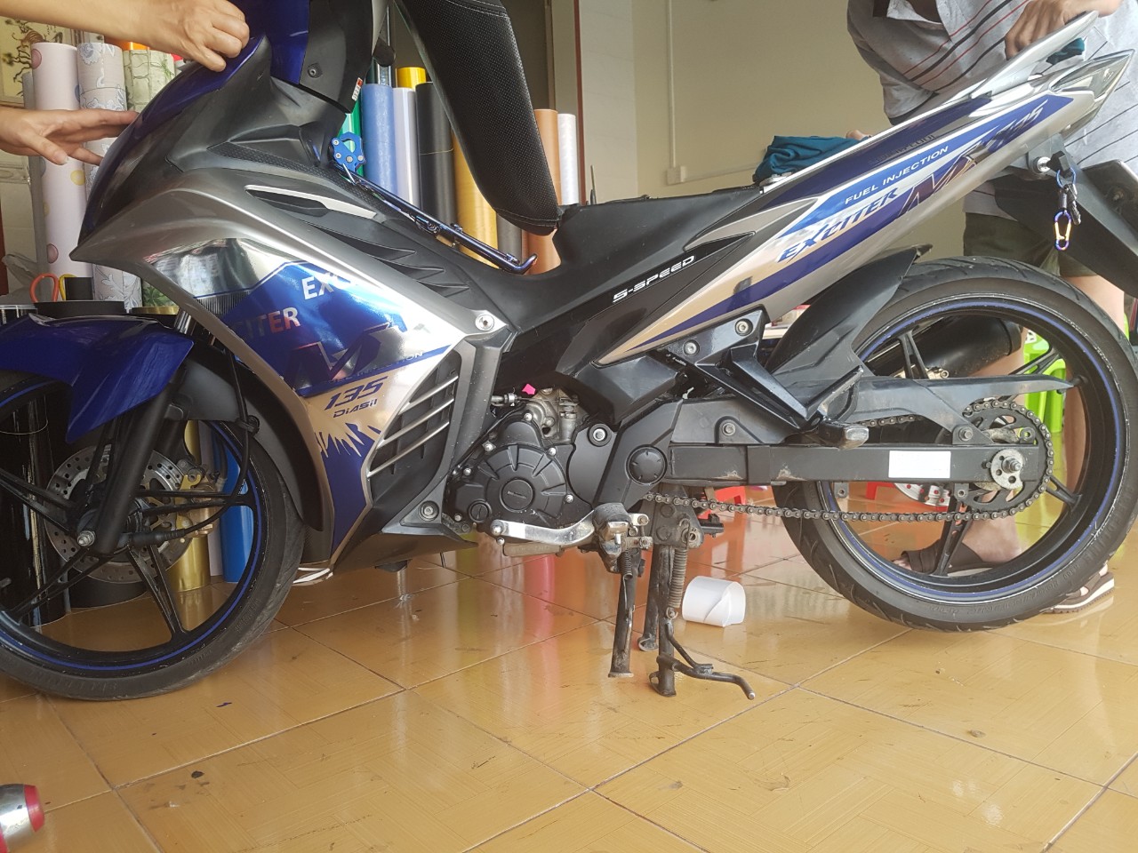Tem exciter 135 xanh bạc MX crom