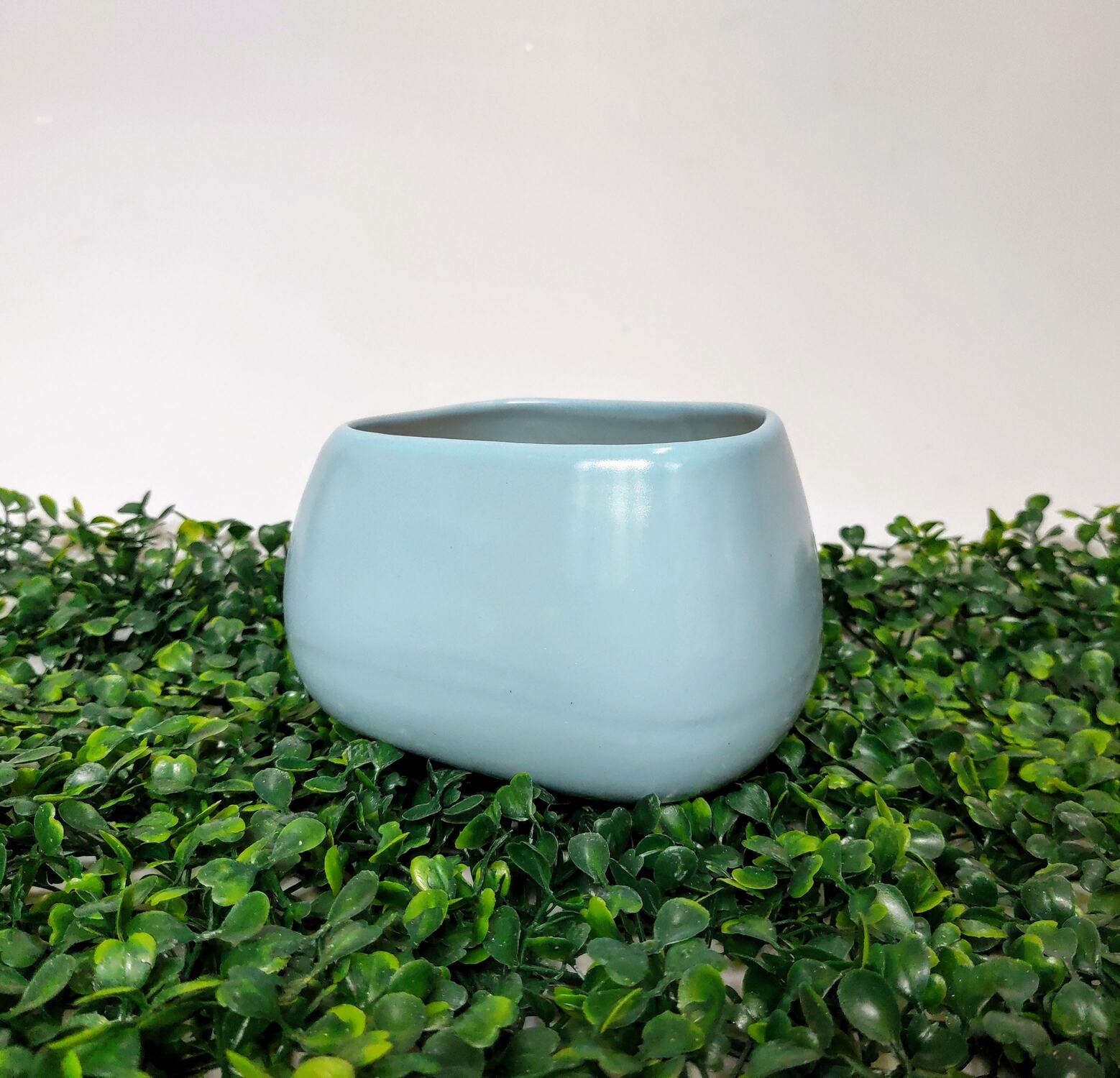 Chậu sứ méo Asa (màu ngẫu nhiên)