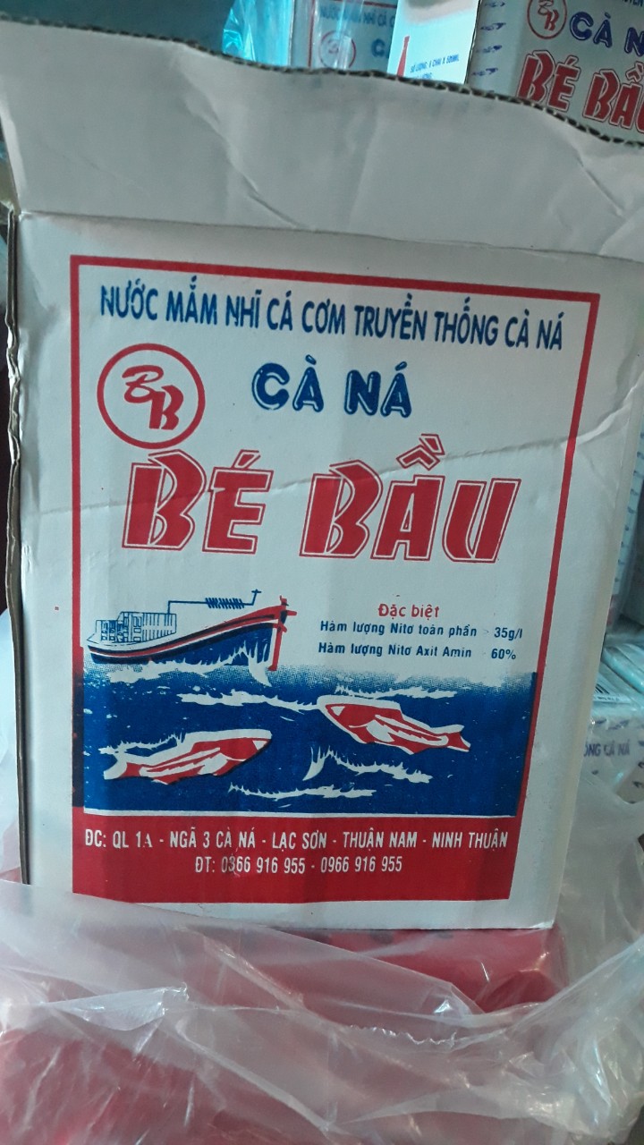 NƯỚC MẮM NHỈ CÁ CƠM BÉ BẦU LOẠI ĐẶC BIỆT, NGON NHẤT( 1 THÙNG 6 CHAI THUỶ TINH LOẠI 500ML)