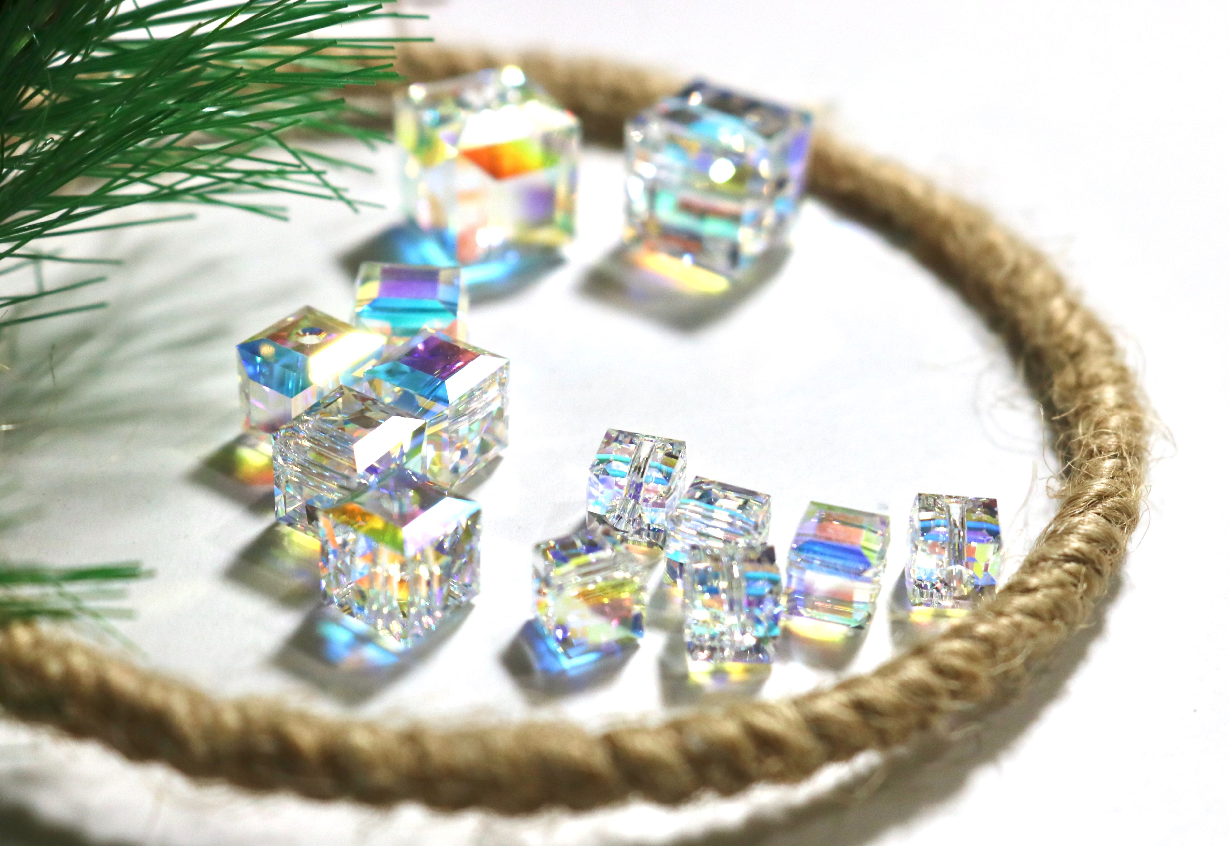 Pha lê Swarovski vuông 4mm/6mm/8mm (1viên)
