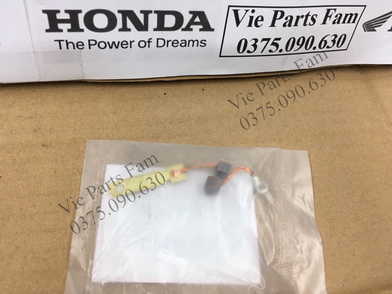 BỘ THAN ĐỀ/CHỔI THAN DREAM 100cc/ WAVE A/S/RS/RSX 100cc HONDA