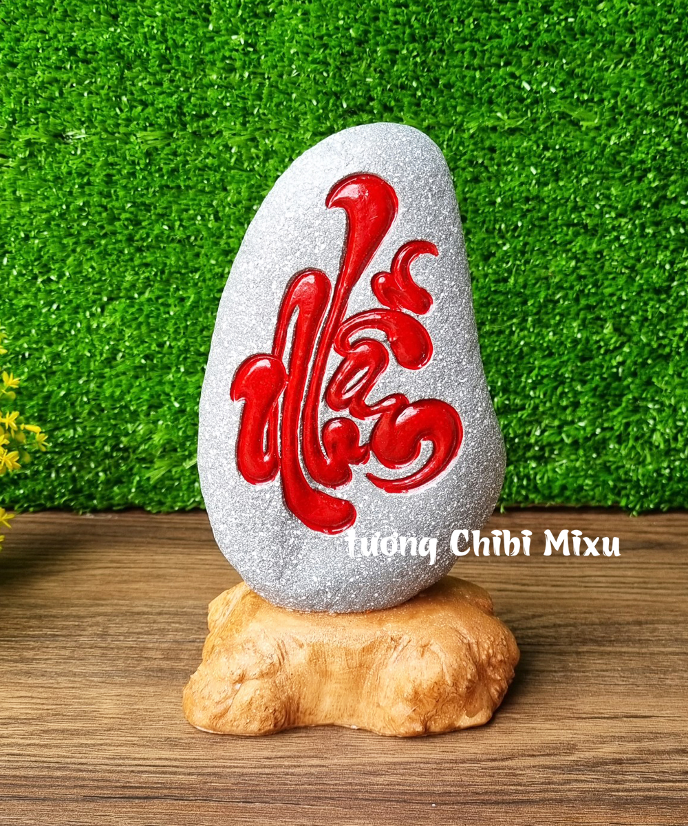 Đá khắc thư pháp chữ Nhẫn để bàn