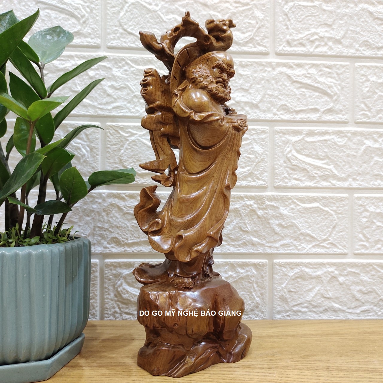 Tượng đạt ma sư tổ gỗ bách xanh