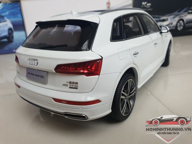 [HCM]Xe mô hình Audi Q5 L 2018 tỉ lệ 1:18