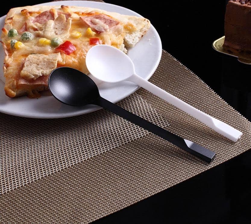Thìa nhựa dùng một lần
