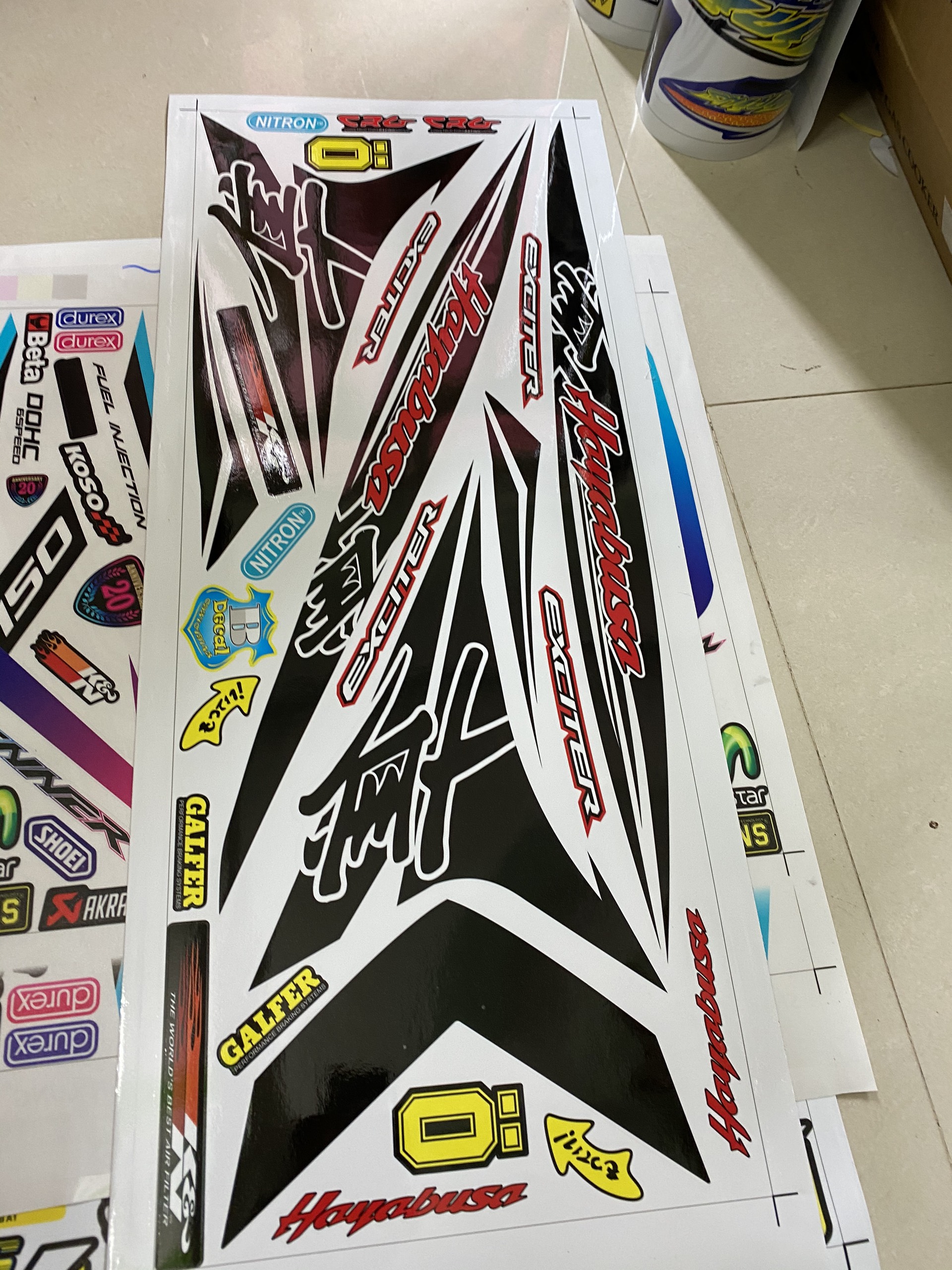 TEM RỜI EXCITER 150 HAYABUSA DÁN XE TRẮNG