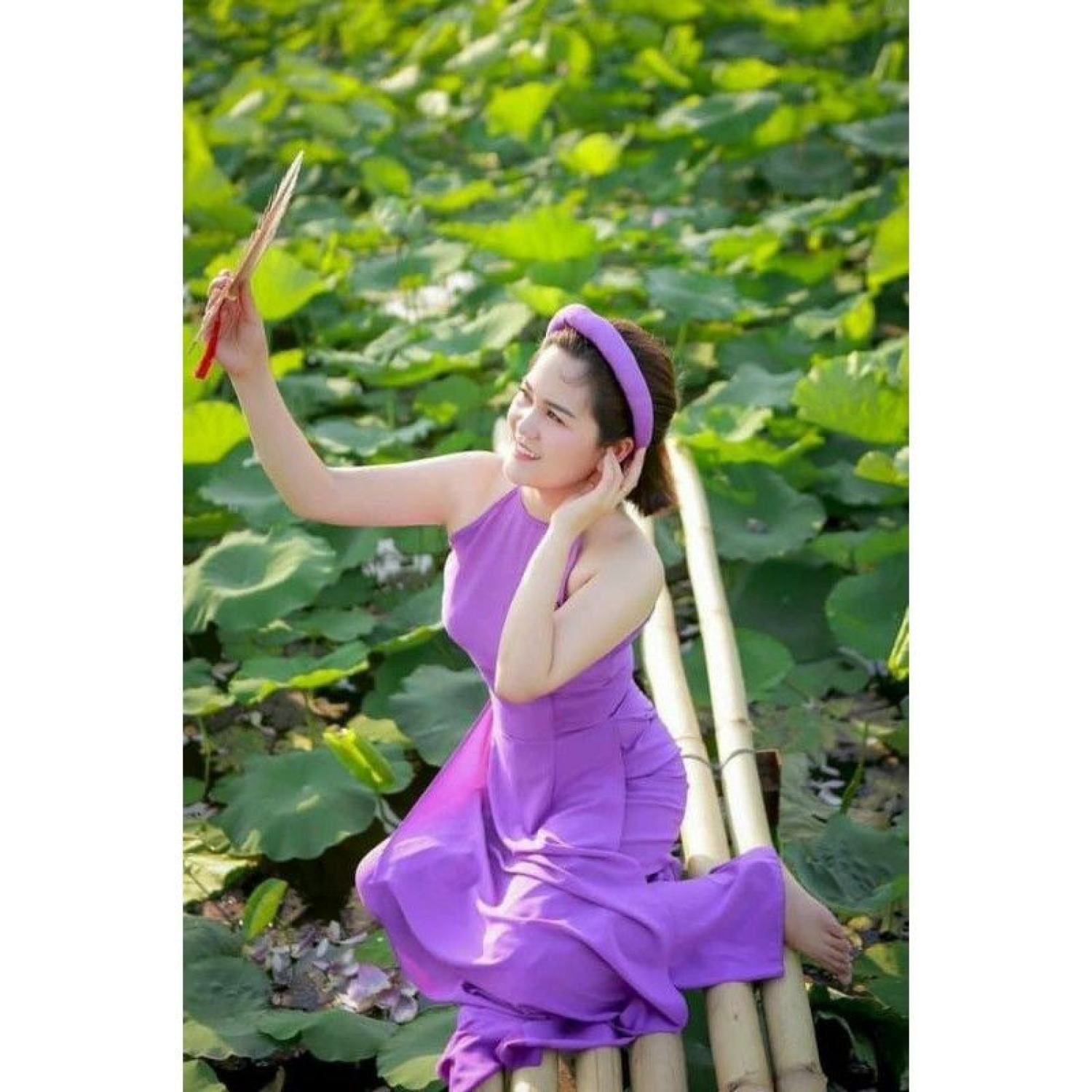 áo dài yếm chụp ảnh sen
