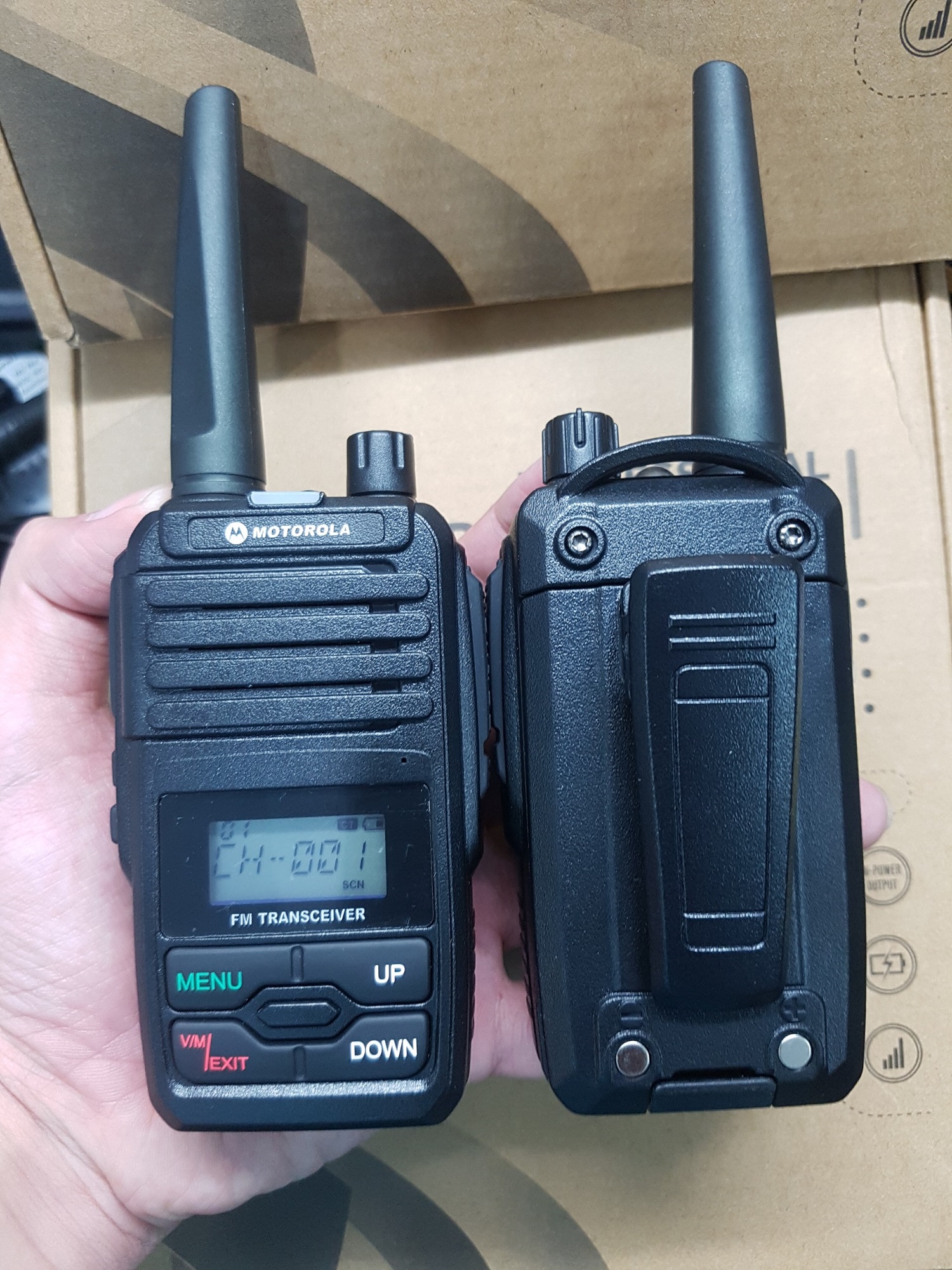 Bộ 2 Bộ đàm Motorola GP6660 (Bền bỉ, đẹp, cự ly liên lạc xa)