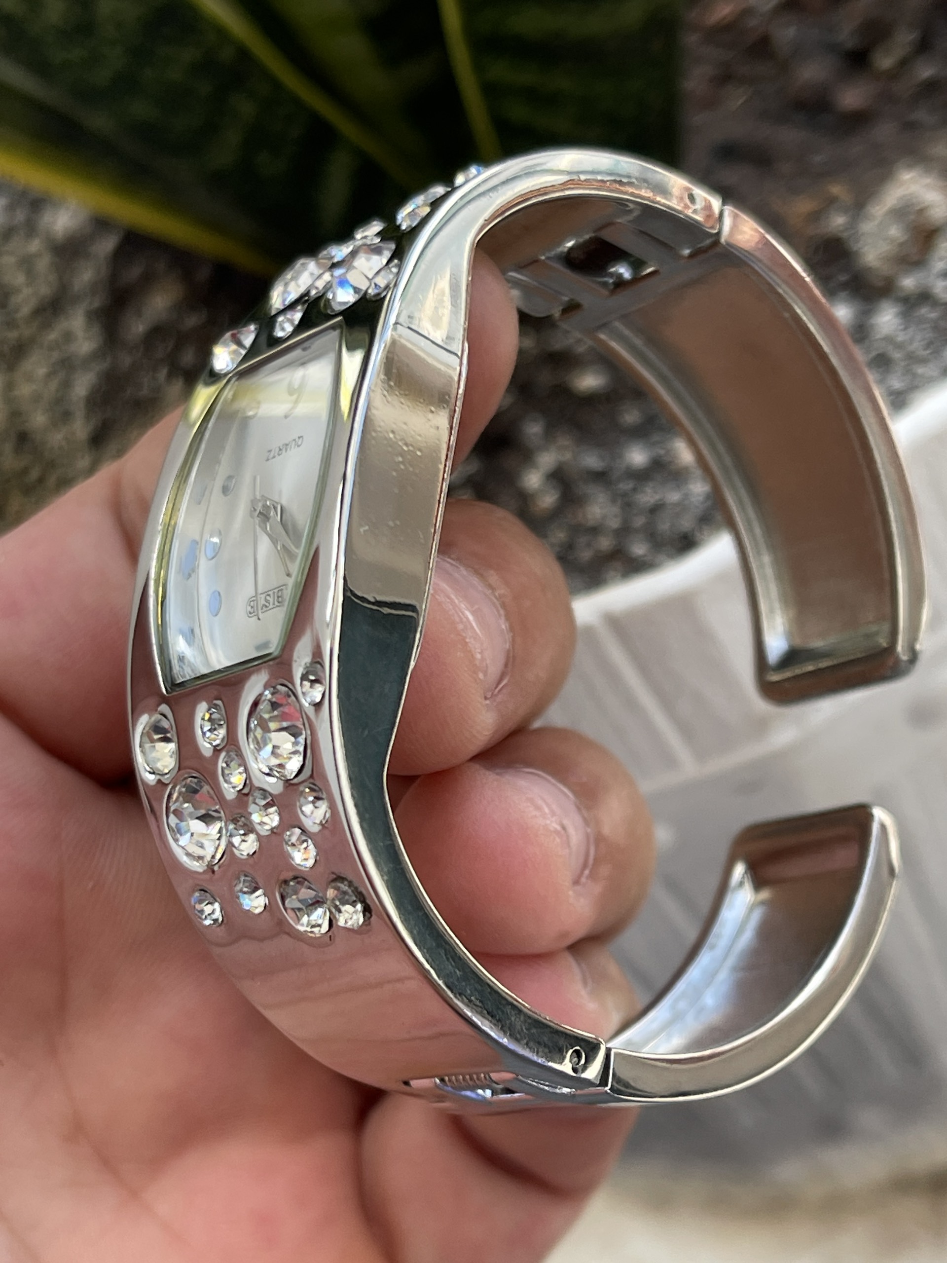 Đồng hồ nữ Abiste chạy pin hàng Si