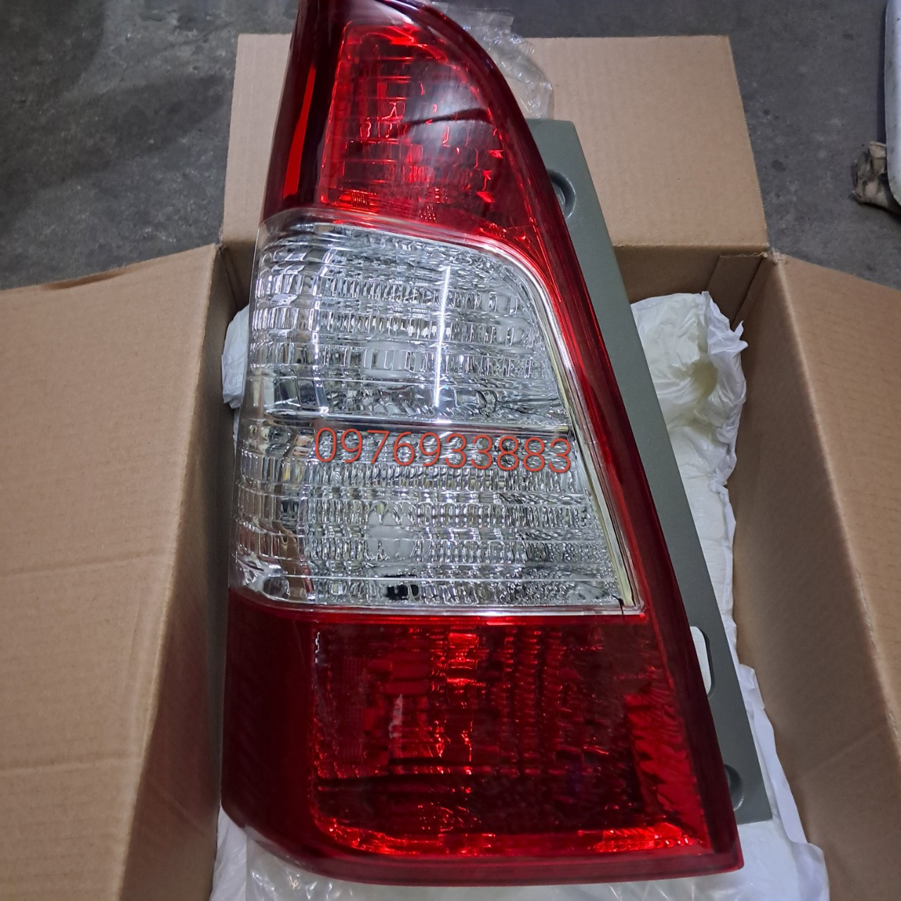 Đèn Hậu sau  INNOVA   đời 2012-2015. OEM