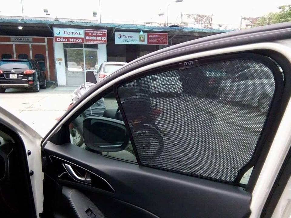 [Hỗ trợ lắp đặt khách Hà Nội] Rèm che nắng nam châm dính cửa cho Mazda 3 tặng cable sạc điện thoại trên ô tô