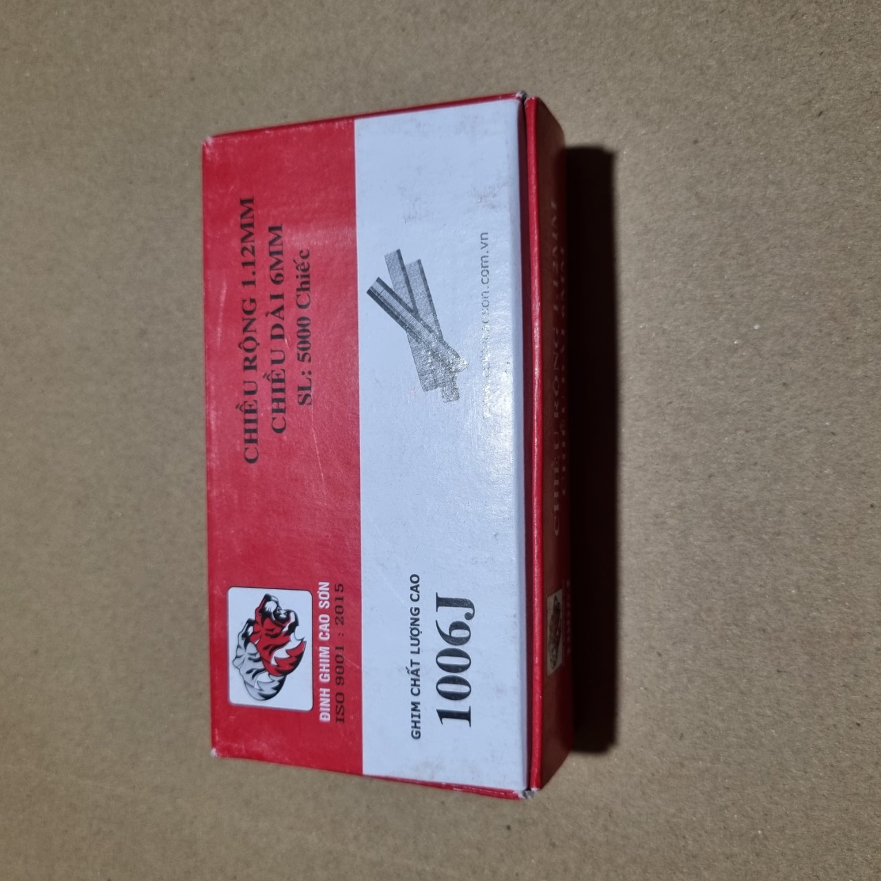 Đinh U J1006 , J1008, J1010, J1013 sử dụng thiết bị khí nén để ghim