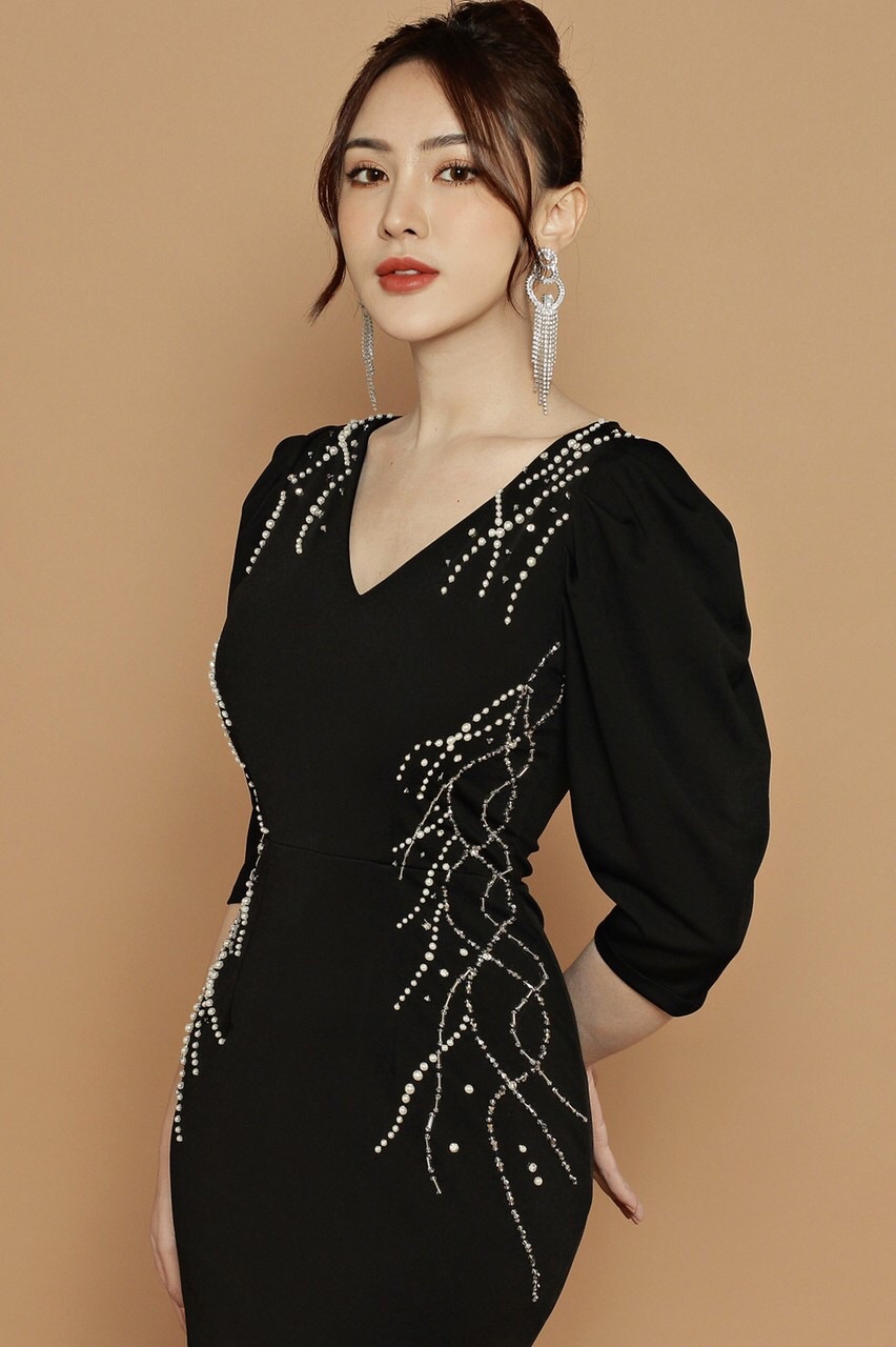 Đầm ôm body đuôi cá đính hạt sang trọng