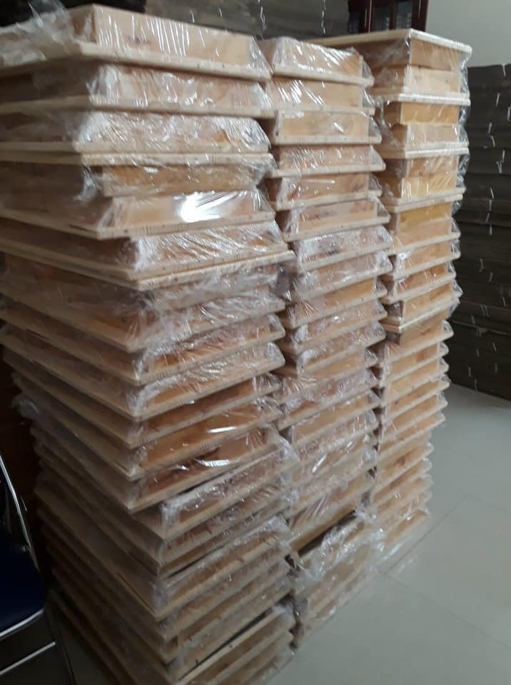 BÀN GỖ XẾP GẤP GỌN CHÂN THANG