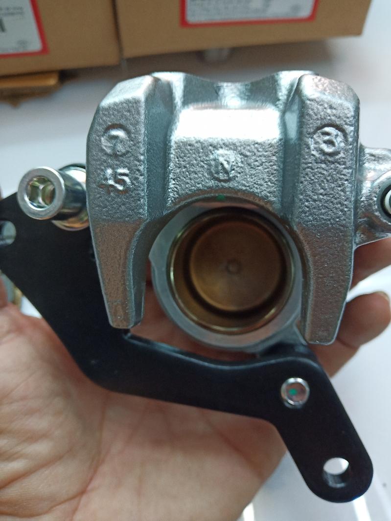 heo dầu trước wave S110 hàng zin màu bạc