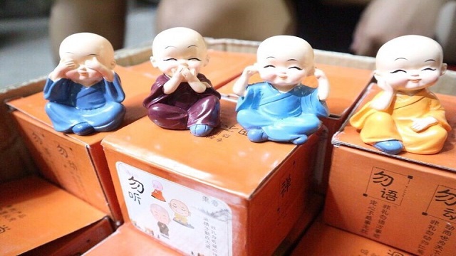 Bộ 4 Chú Tiểu Để Xe Hơi Cầu An