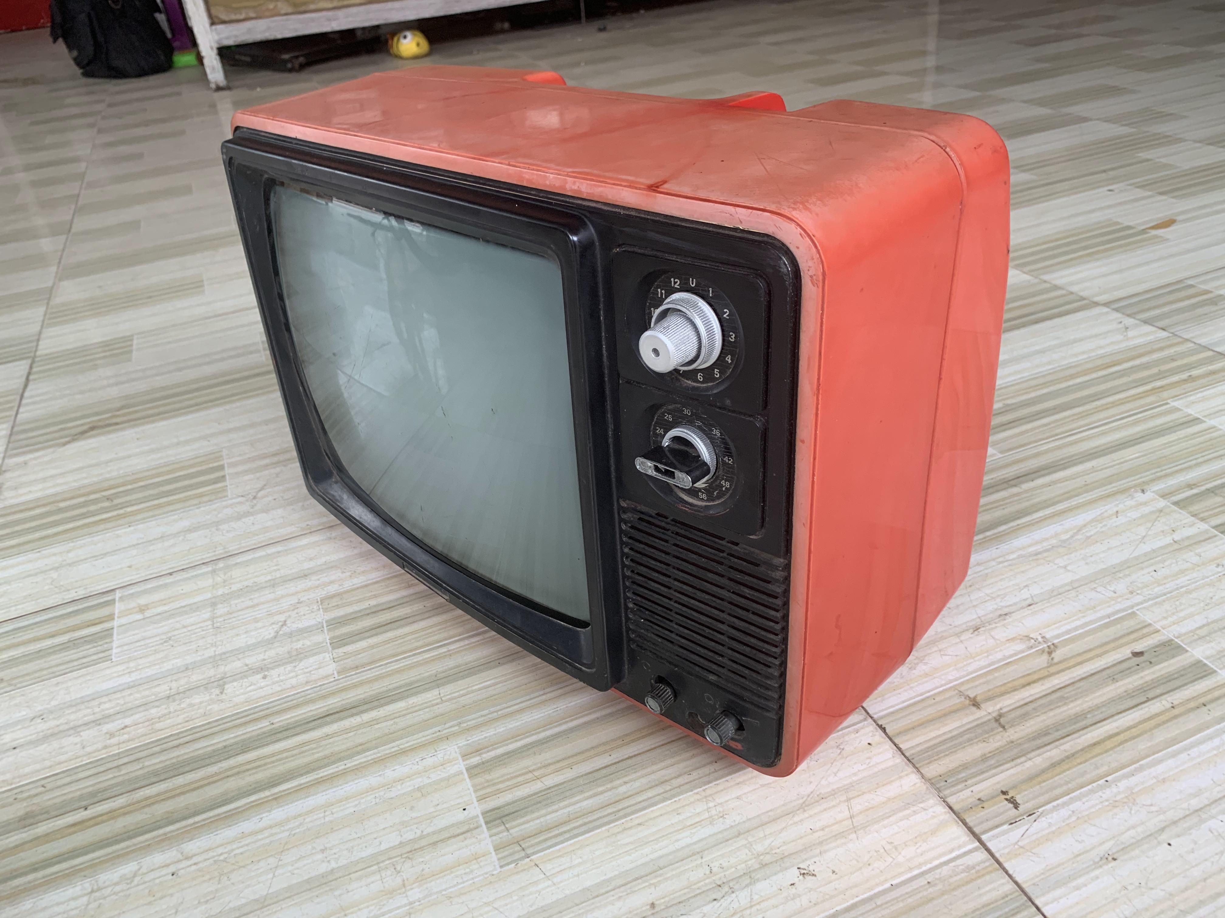 Tivi trưng bày DECO xưa đỏ 14 in