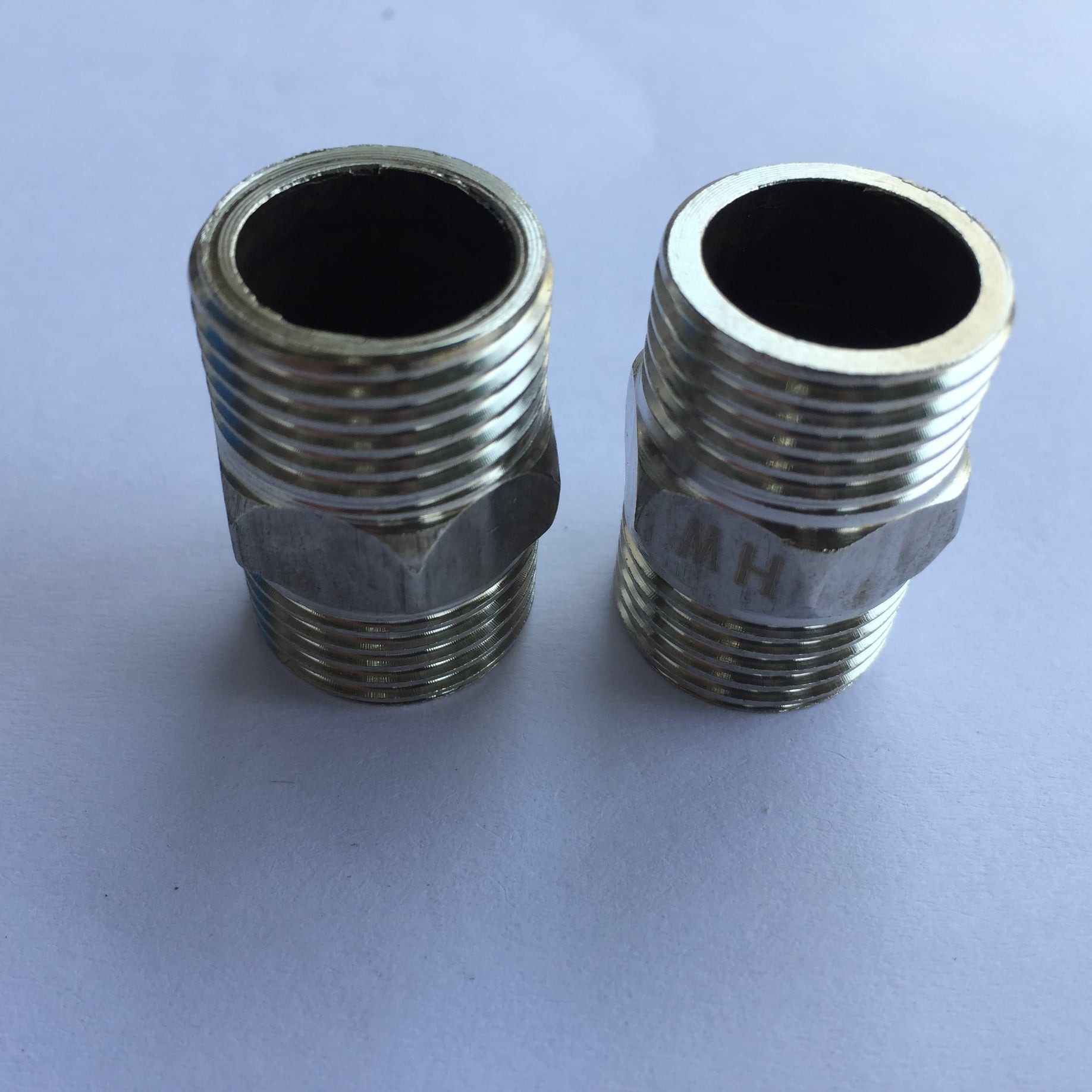 2 chiếc kép inox 304 ren ngoài 21mm