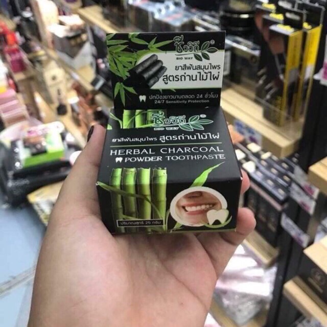 Bột Trắng Răng Than Tre Herbal Thái Lan