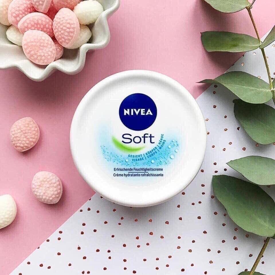 Kem dưỡng da giữ ẩm chống nẻ Nivea Đức