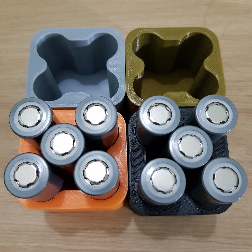 Khuôn đóng cell pin 18650, 5 cell lệch hàng dùng đóng pin Makita 12v