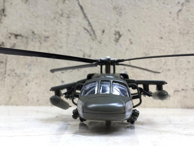 Mô hình máy bay Trực Thăng UH-60 Black Hawk 1:72