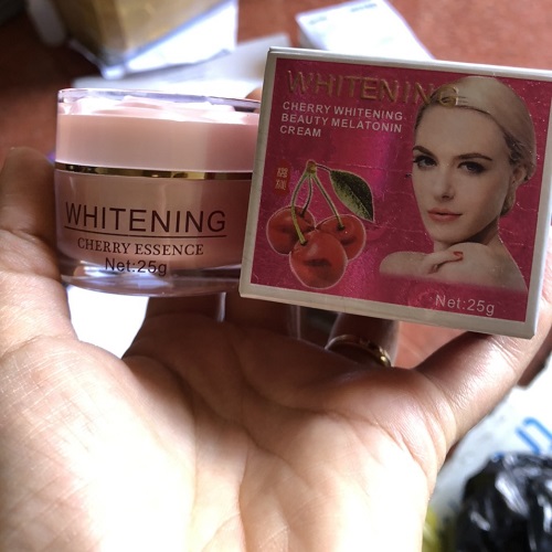 Kem trắng da 7 Days Whitening Cherry Essence