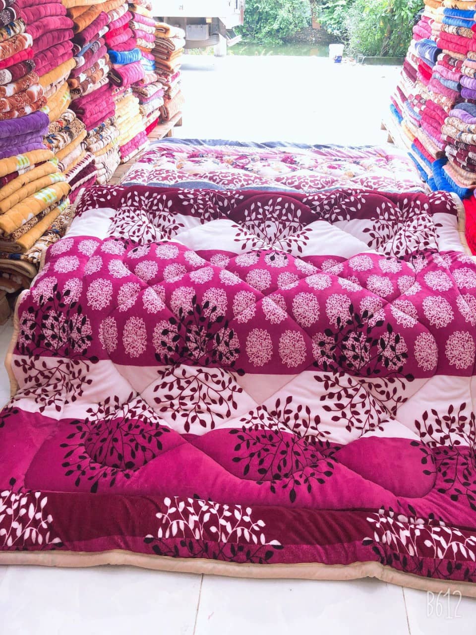 Chăn lông cừu Việt nam cao cấp  (Nhiều mẫu lựa chọn)