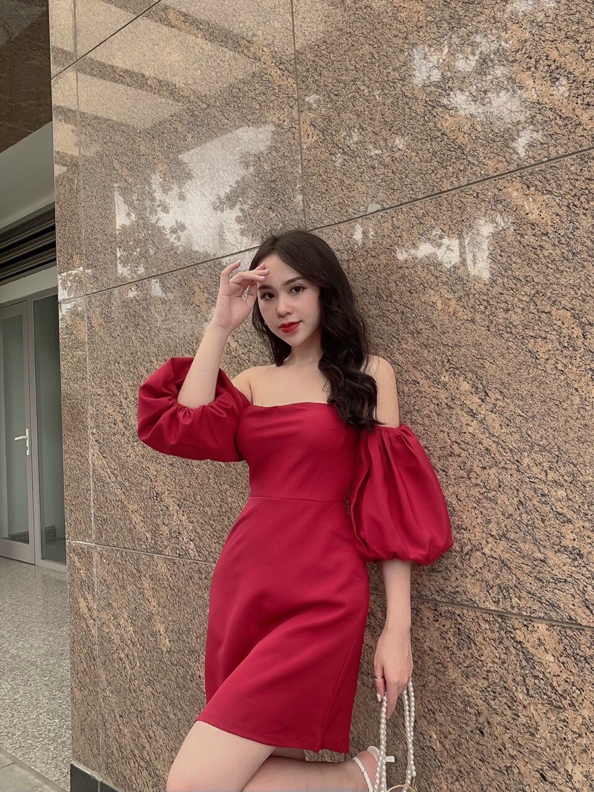 Đầm đỏ cúp ngực rớt vai tay phồng