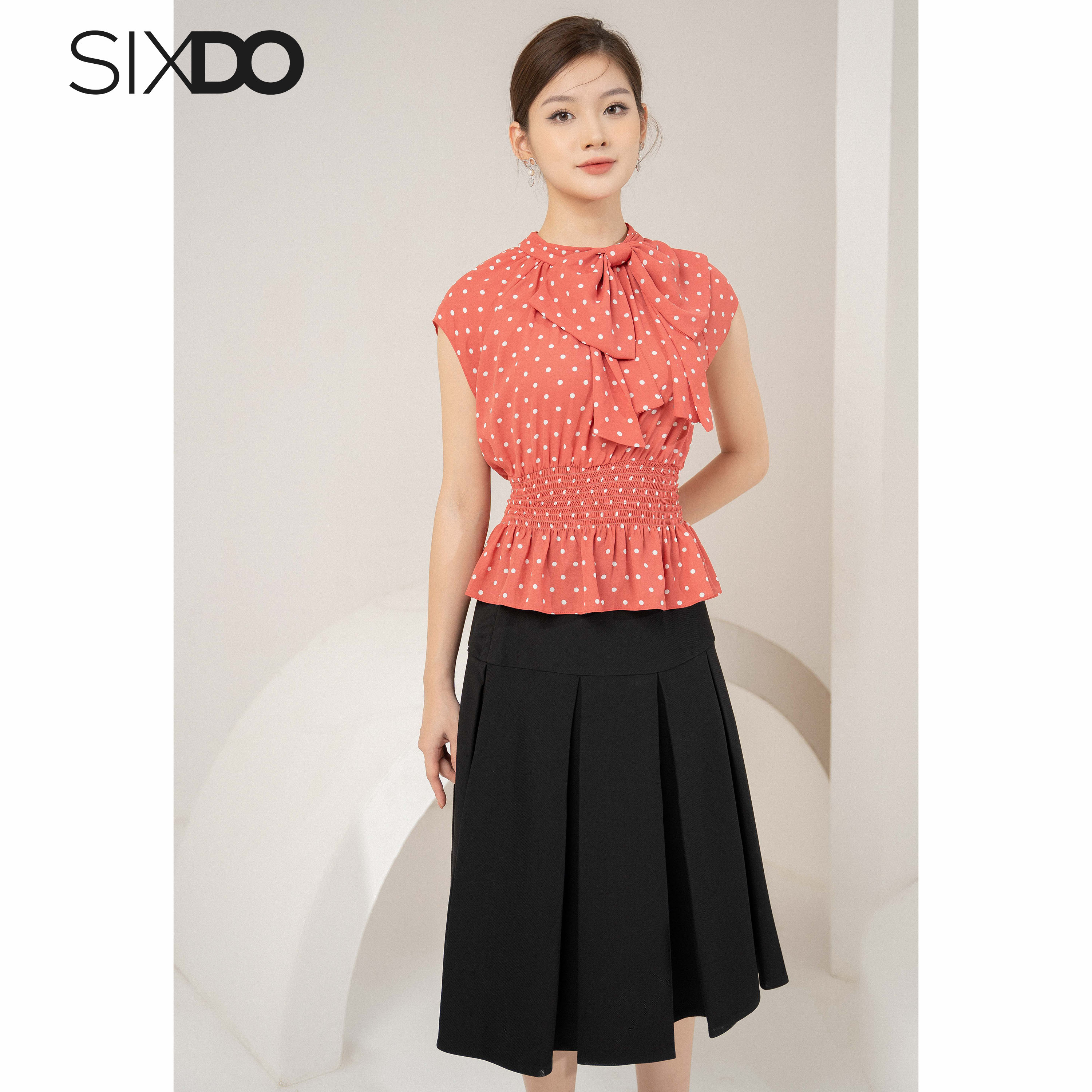 Áo chiffon kiểu nữ chấm bi phối nơ SIXDO (Polka Dot Bowtie Chiffon Top)