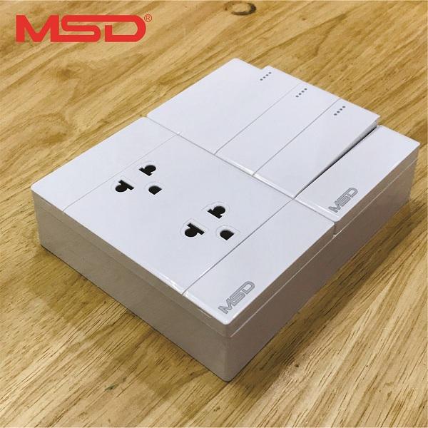 Bảng điện nổi (taplo điện) - 3 công tắc 2 ổ cắm 3 chấu 15A - MSD-CK157D06 - Hàng cao cấp