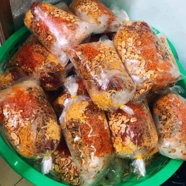 5 bịch bánh tráng trộn để riêng nước sốt