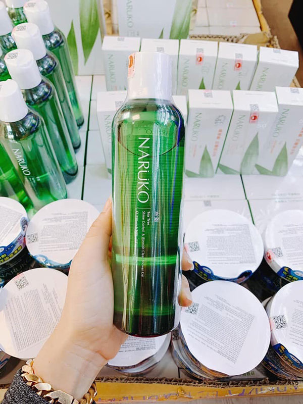 Sữa tắm Naruko Tea Tree Shine Control & Blemish Clear Shower Gel 250ml