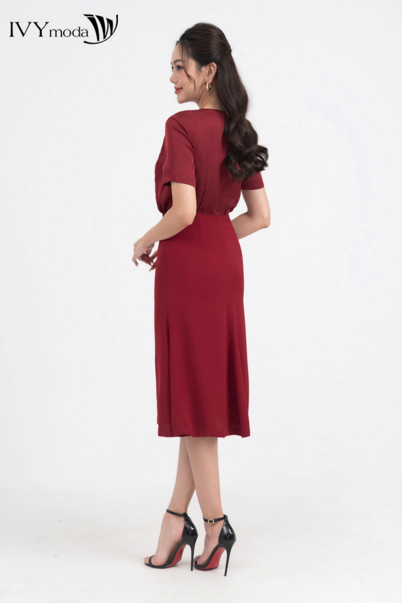 Đầm lụa đuôi cá IVY moda MS 48M8404