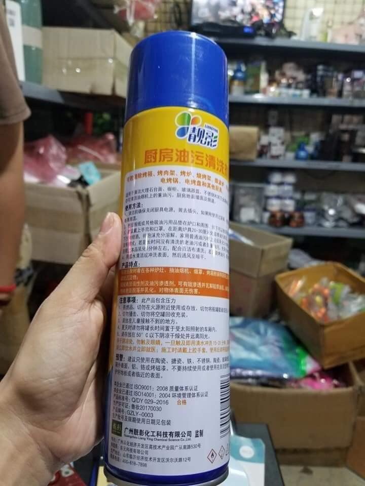 Chai xịt lau chùi bếp