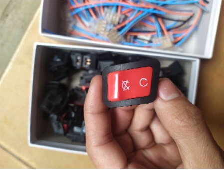 Công tắc tắt mở máy tạm thời cho các dòng xe máy