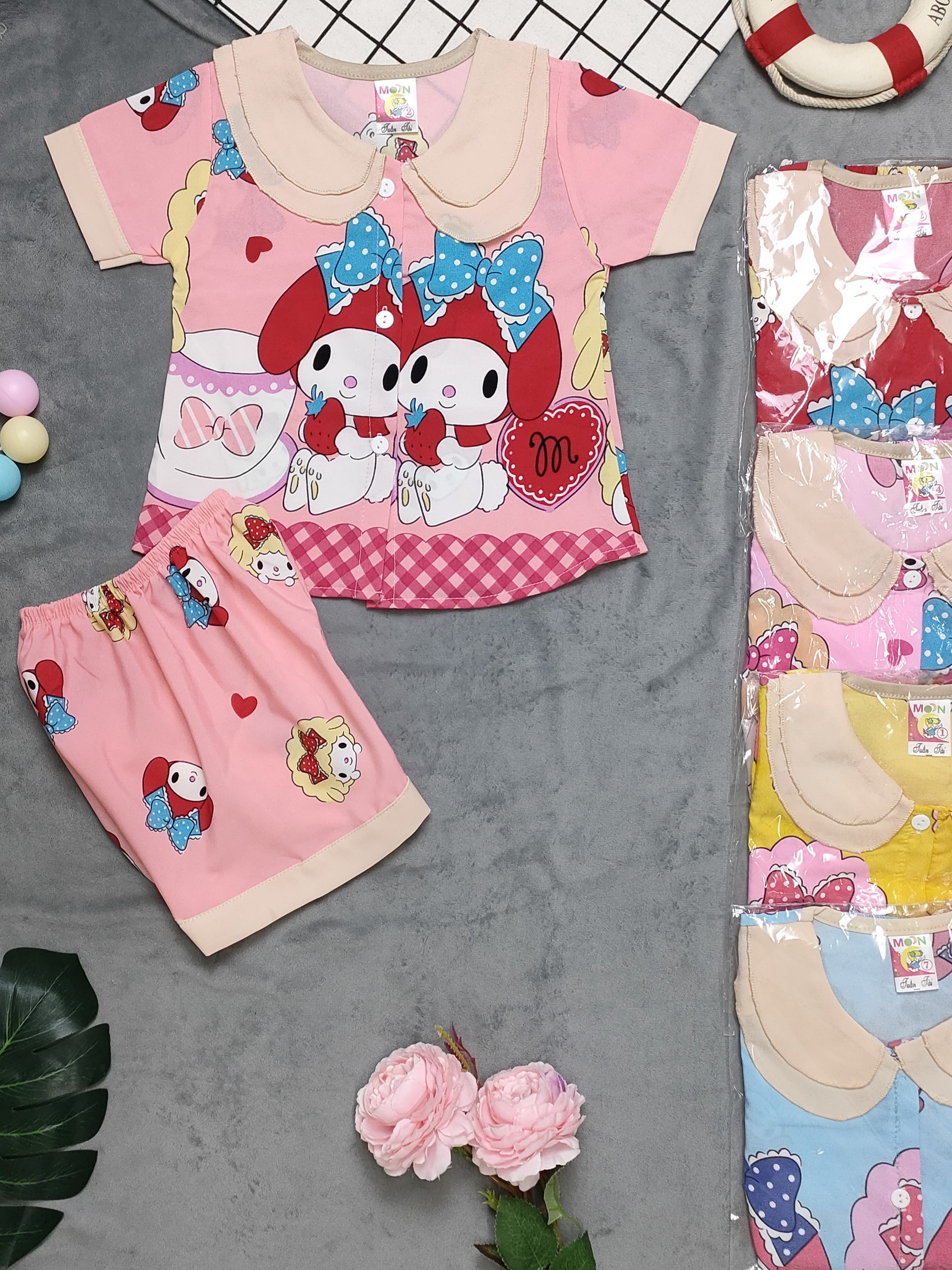 Bộ Lụa Tay Ngắn Cổ Sen Bé (6-18kg) (giao họa tiết và màu ngẫu nhiên)