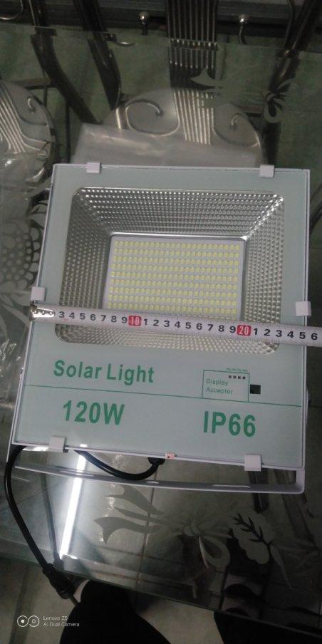 [HCM]Đèn pha năng lượng mặt trời 120W