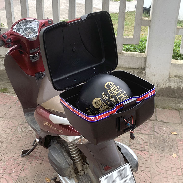 Thùng Đựng Đồ Gắn Đuôi Xe Máy TD608
