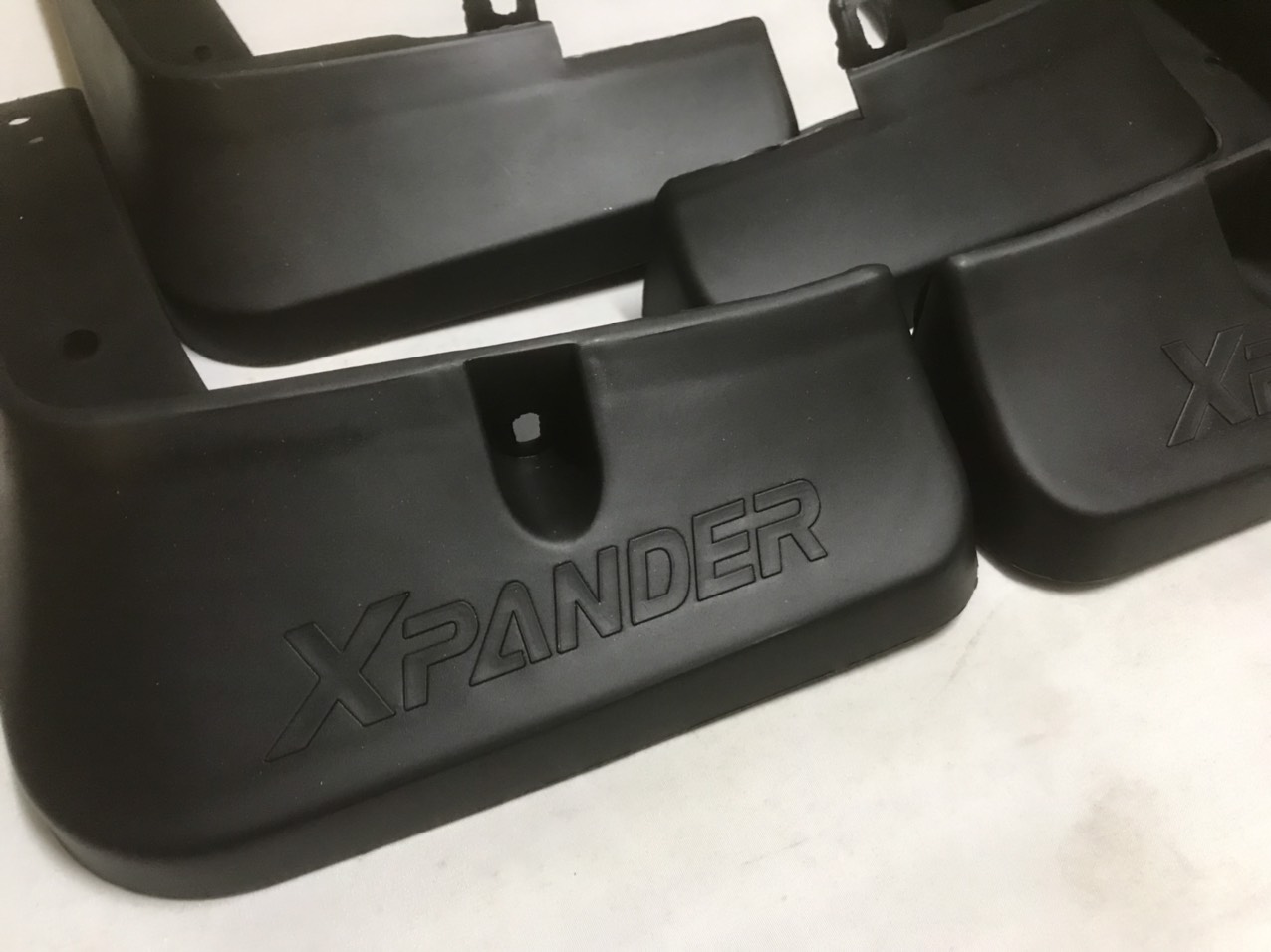 Chắn bùn xe Xpander 2022 mới nhất