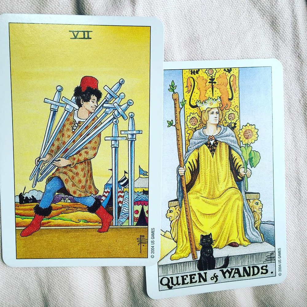 Bộ Bài Tarot Universal Waite Tặng Đá Thanh Tẩy