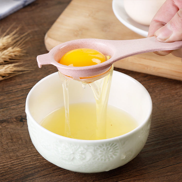 Dụng cụ tách lòng đỏ trứng gà bằng lúa mạch