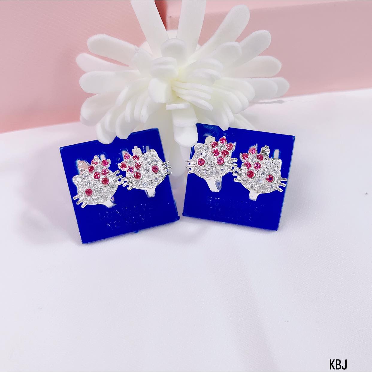 Bông tai bạc Hello kitty cho bé