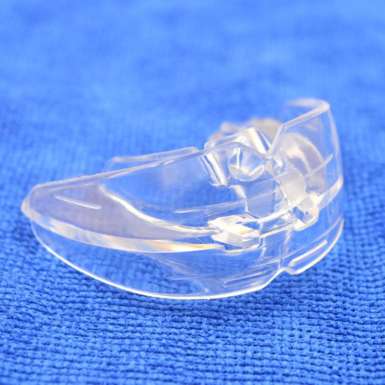 Dụng cụ chỉnh hình niềng răng