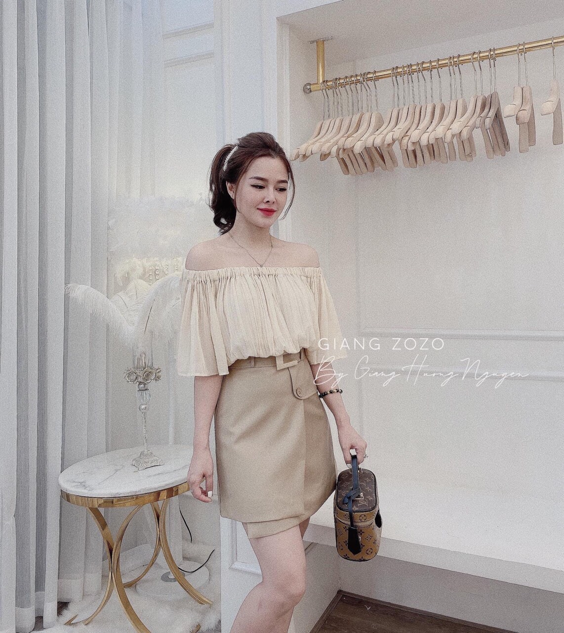 (THANH LÝ) Sét Áo Trễ Vai Dập Ly Kèm Chân Váy Và Đai