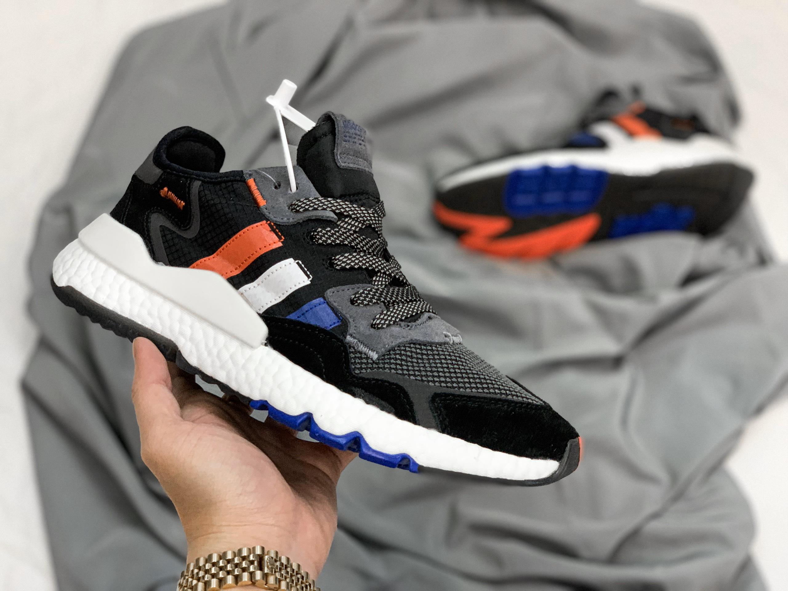 [HCM]Giày nam Nite jogger mới bền êm nhẹ thoáng thời trang thể thao (đen sọc 3 màu)