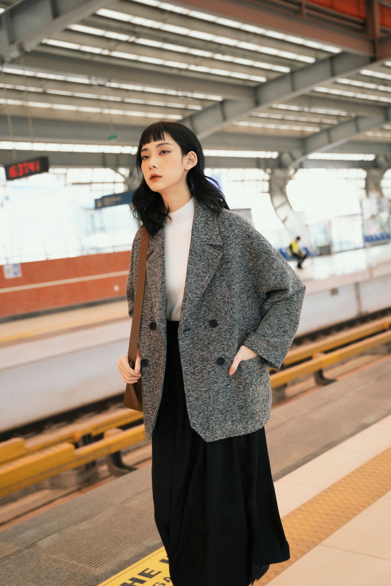 Áo Coat Dạ Xám Phẩy Madelen