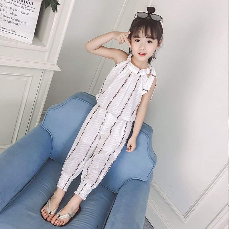 Bộ đồ hở vai thắt nơ dễ thương cho bé gái