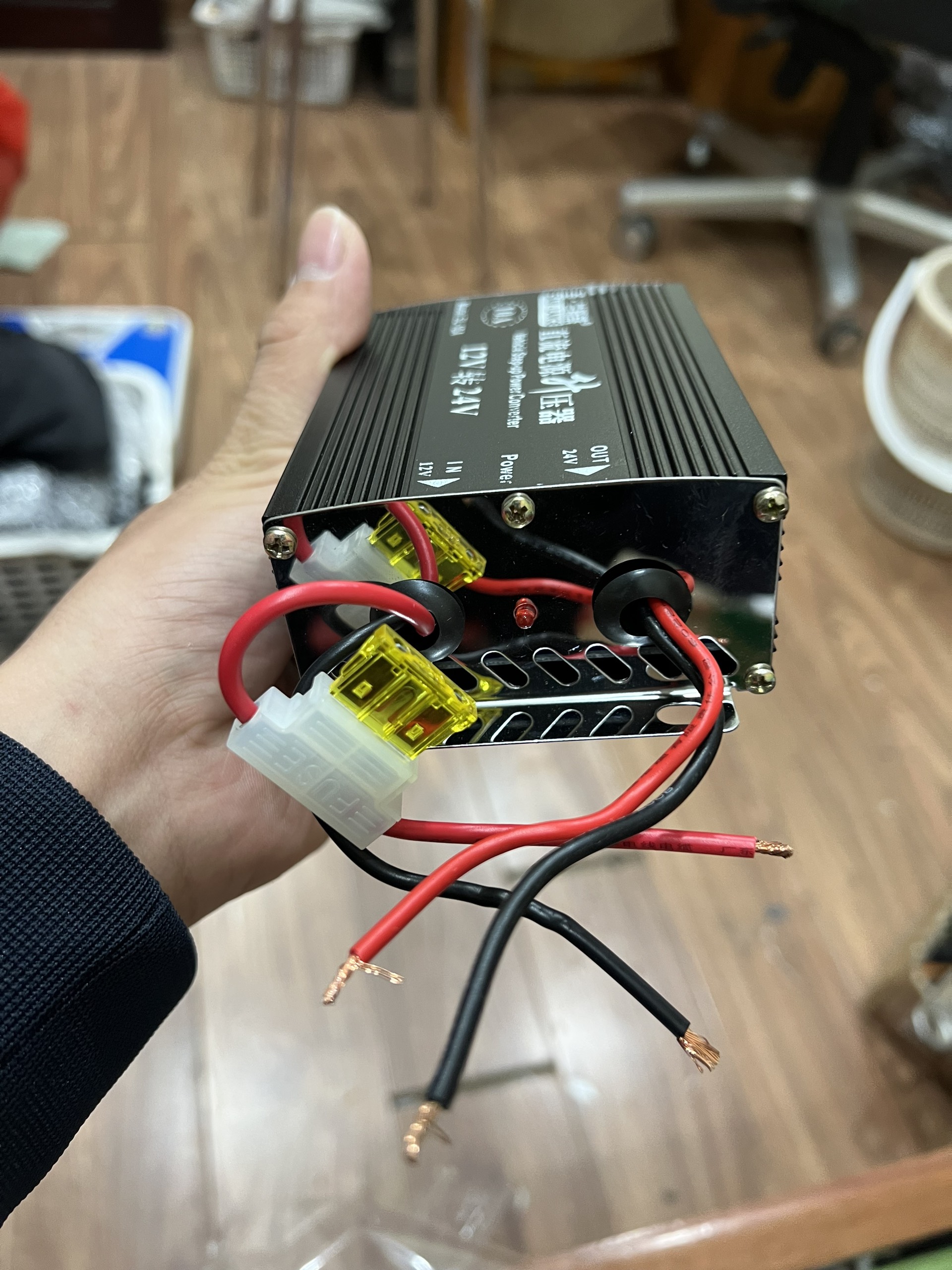 Cục chuyển đổi nguồn dc 12v lên dc 24v 10a hàng cao cấp