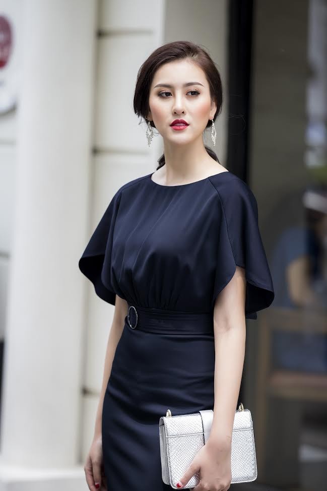 ĐẦM DỰ TIỆC TAY CÁNH TIÊN - YB18136